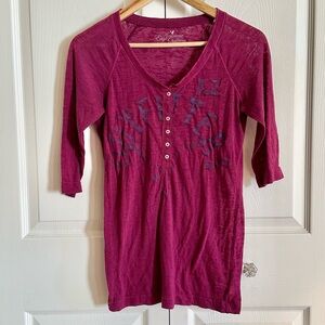 American Eagle Y2K Burnout Henley Fitted Baby Tee Indie Sleaze Raspberry Pink M